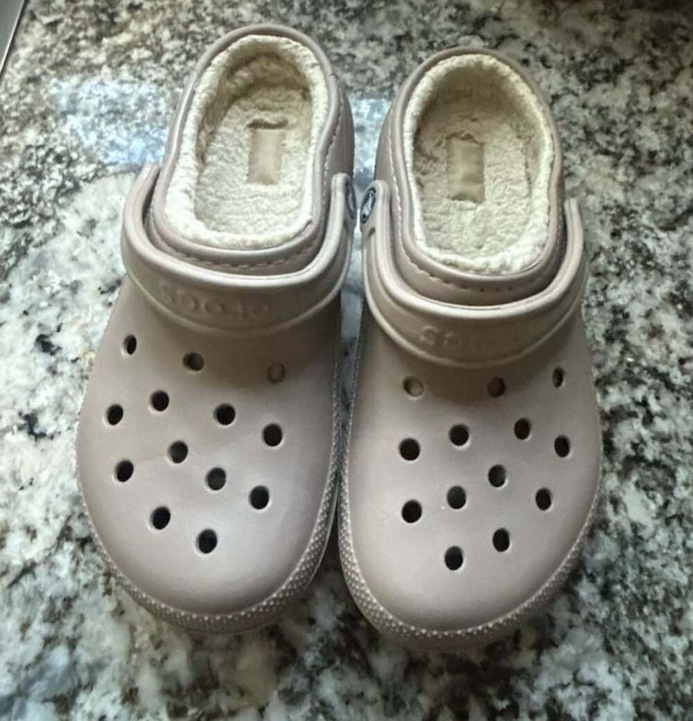 Crocs Classic Lined Clog Size M8/W10 Mushroom beige